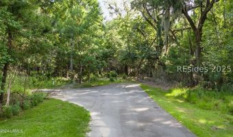 6 Tiller Island Dr, Beaufort, SC 29907