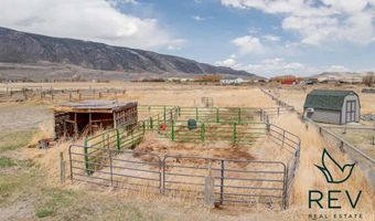 15 Arrowhead Dr, Cody, WY 82414