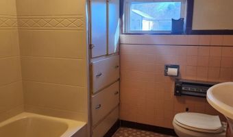 204 Grand Ave, Arco, ID 83213