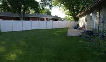 102 Linda Ln, Aberdeen, SD 57401