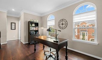 42230 PIEBALD Sq, Aldie, VA 20105