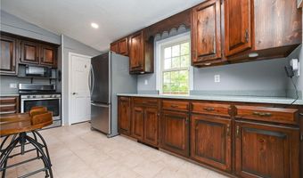 325 Lake Dr, Glocester, RI 02814