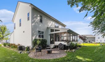6217 S Trailwoods Dr, Ann Arbor, MI 48103
