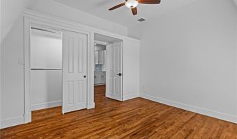 18 State St 4 (2nd Floor West), Bristol, RI 02809