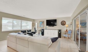 221 Orange Tree Dr, Atlantis, FL 33462