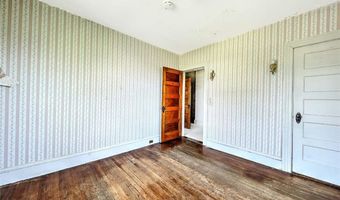 20 Stratford Rd, Cranston, RI 02905