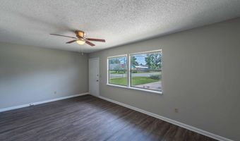 890 HIBISCUS St, Atlantic Beach, FL 32233