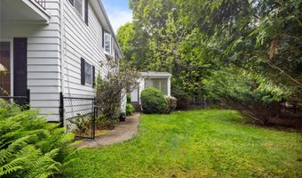 249 Cherry Ln, Airmont, NY 10901