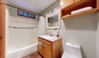 16945 PACIFIC VIEW Dr, Brookings, OR 97415