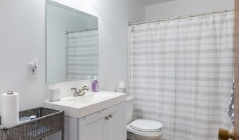 125 W Washington St, Bristol, CT 06010