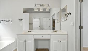 1506 Shadow Ridge Cir, Woodstock, GA 30189