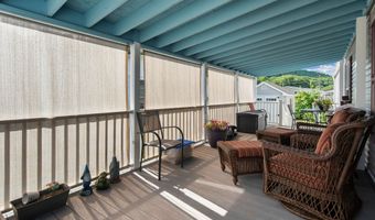 6 Susan St, Beacon Falls, CT 06403