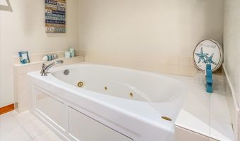 1323 VILLAGE Loop, Bandon, OR 97411