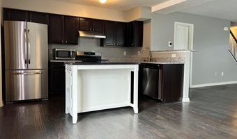 109 Gifford Rd 32, Columbus, OH 43235