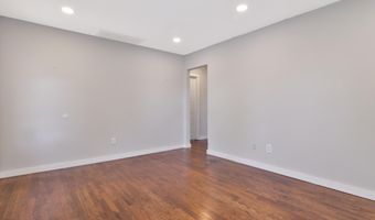 68 Elm St, Beachwood, NJ 08722