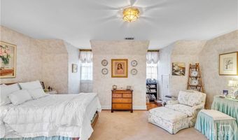 905 Goebel Ave, Savannah, GA 31404
