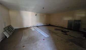 609 W 5th St, Ada, OK 74820