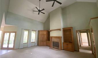 18180 S 153rd St, Basehor, KS 66007
