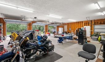 6120 NW 55th St, Bell, FL 32619