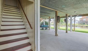 11088 Tahiti St, Bay St. Louis, MS 39520