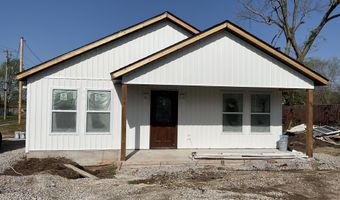 340 E Cofield Ave, Aurora, MO 65605