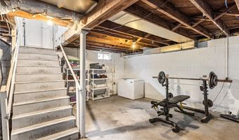 619 Fairfax St, Altoona, WI 54720