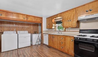 233 E 22nd St, Baxter Springs, KS 66713