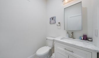 2 Buckingham Rd, Bayonne, NJ 07035