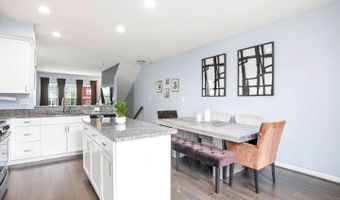 41768 MCMONAGLE Sq, Aldie, VA 20105