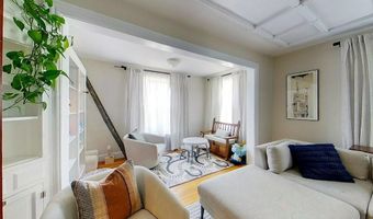 9 Dartmouth St, Newport, RI 02840