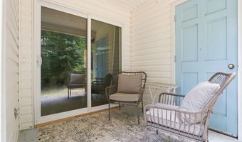 906 Cedar Ct, Aberdeen, NC 28315