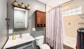 614 S 7th St, Atchison, KS 66002