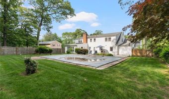 24 Kirkbrae Dr, Lincoln, RI 02865