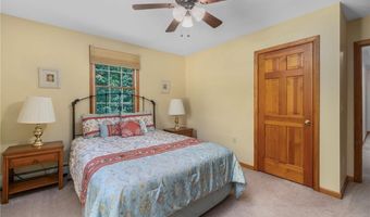 15 Secluded Dr, Narragansett, RI 02882