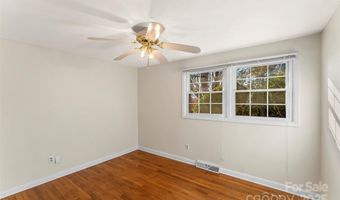 14 Morgan Blvd, Asheville, NC 28704