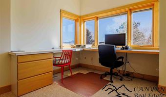 40 Castle Rock Rd, Cody, WY 82414
