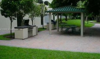 19501 W Country Club Dr PH-06, Aventura, FL 33180