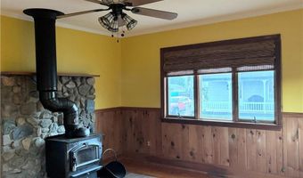 164 Bay Spring Ave, Barrington, RI 02806