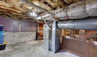 369 37th St, Astoria, OR 97103