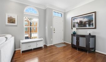 21480 TROWBRIDGE Sq, Ashburn, VA 20147