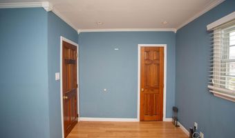836 DEVENNEY Dr, Bellmawr, NJ 08031
