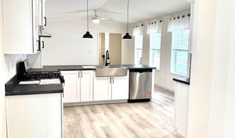450 Sweetpea Ln, Altoona, WI 54720