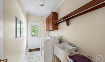 1050 Chestnut Glen Dr, Athens, GA 30606