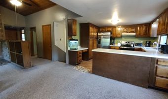 28 Cedar Ln, Cambridge, VT 05464