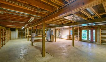 6300 Jonathan Ln, Albany, OH 45710