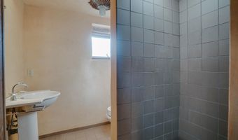 26 La Canada Rd, Arroyo Seco, NM 87514