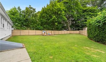 17 Golini Dr, Johnston, RI 02919