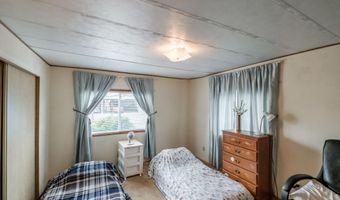 3800 Mountain View Dr SE 33, Albany, OR 97322