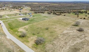 160 Rolling Hills Blvd, Alvord, TX 76225