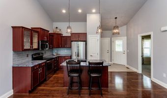 938 15th St SE, Altoona, IA 50009